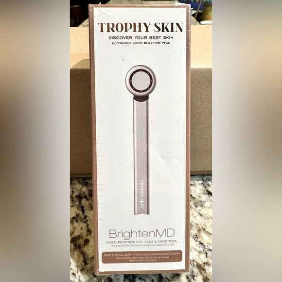 Trophy Skin BrightenMD Device multifunction eye face and neck tool brand new